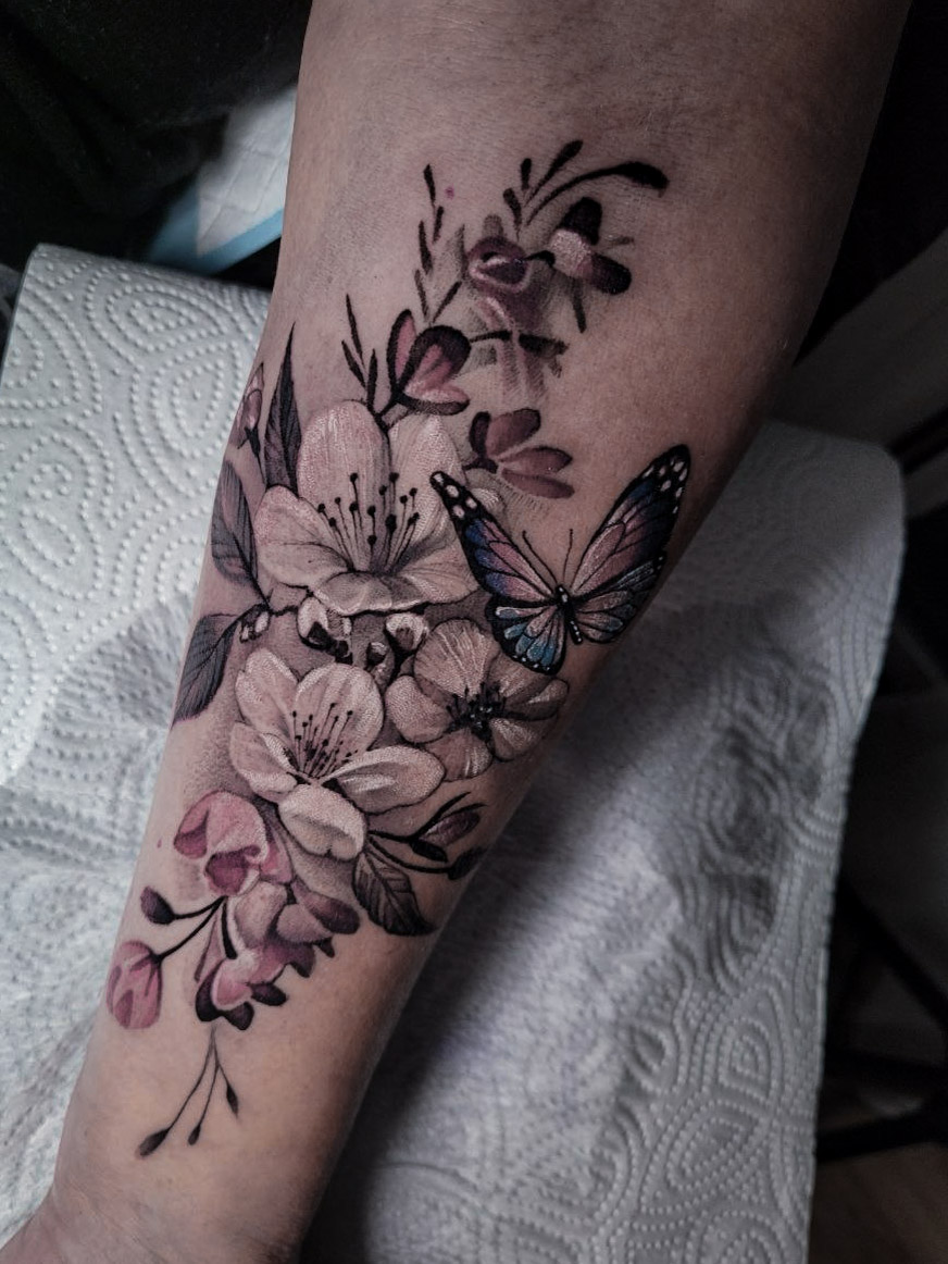 Grafik Tattoo von Oleksii Chykhman in Hamburg — Arbeit 8