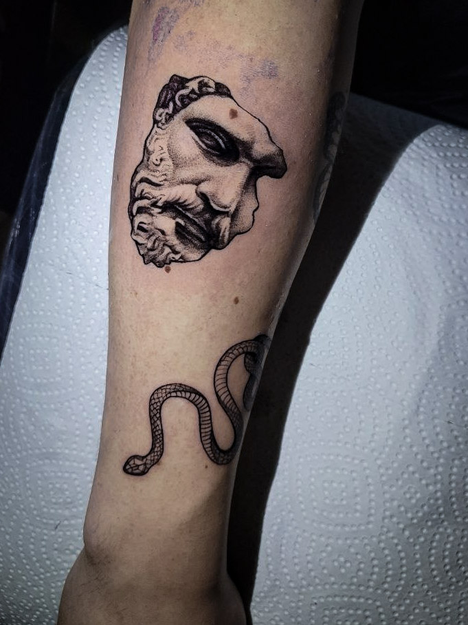 Mini Tattoo von Oleksii Chykhman in Hamburg — Arbeit 6