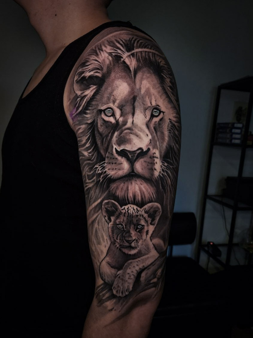 Realismus Tattoo von Oleksii Chykhman in Hamburg — Arbeit 5