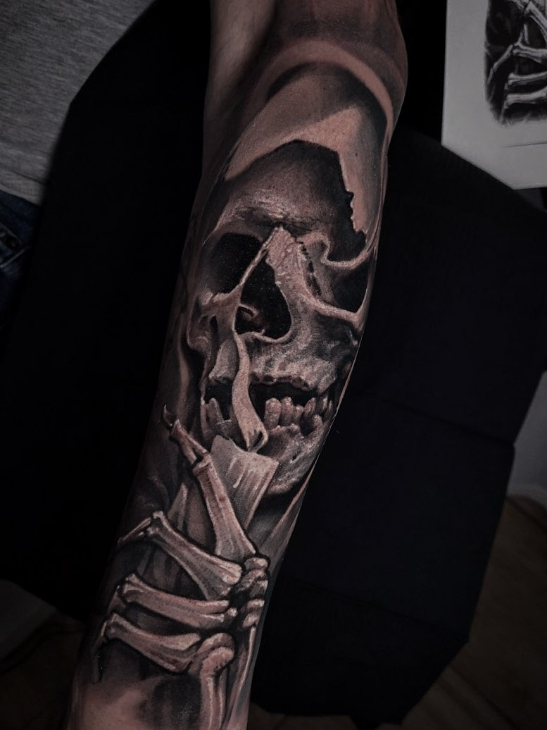 Realismus Tattoo von Oleksii Chykhman in Hamburg — Arbeit 6