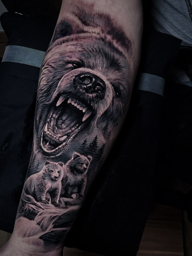 Realismus Tattoo von Oleksii Chykhman in Hamburg — Arbeit 9